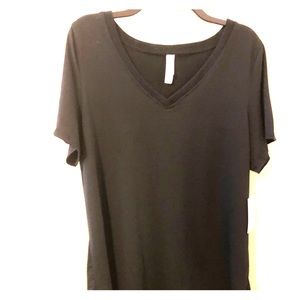 NWT solid black Christy T